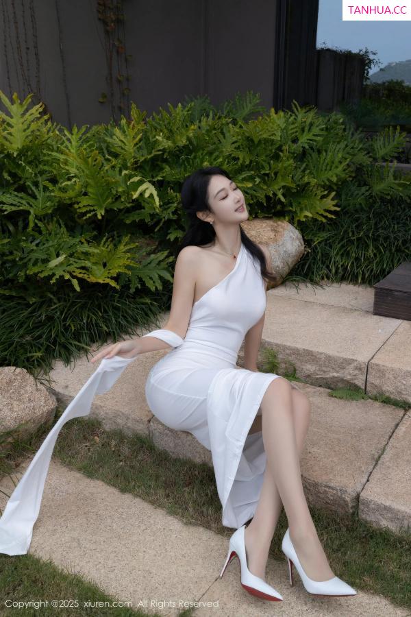 唐安琪  [XiuRen]高清写真图 2025.12.15 No.11109 唐安琪 无内肉丝第14张图片
